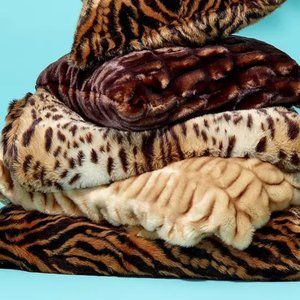 - Last One  Bloomingdales Tiger Faux Fur Throw